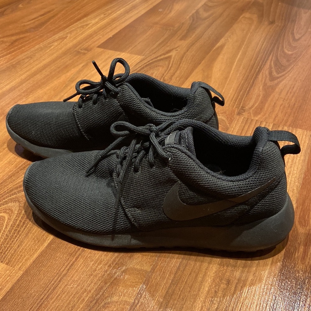 Women’s Nike Roche
